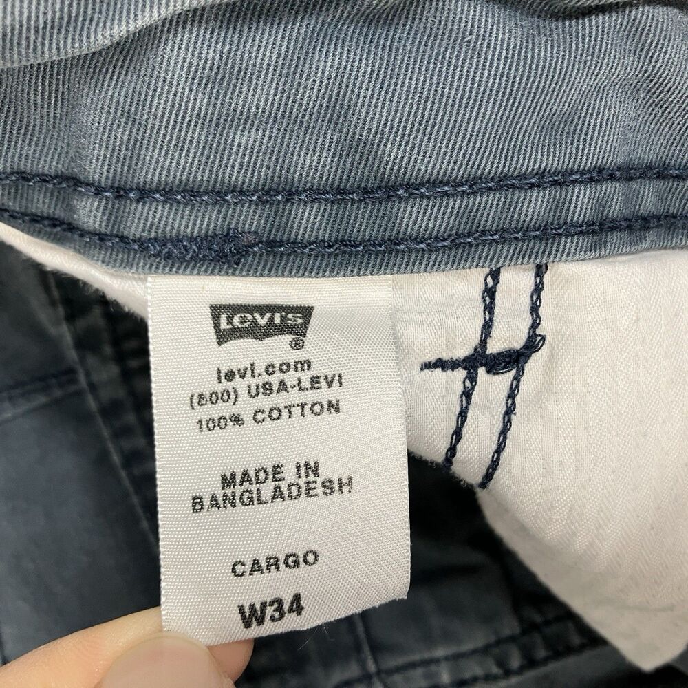 Levi's Men's 100% Cotton Casual Multi Pocket Carrier Grey Cargo Shorts - Picture 3 of 13